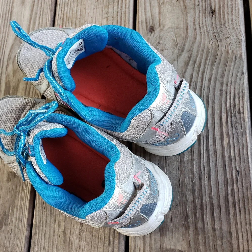 Women’s Light Gray and Blue Running Sneakers - New Balance